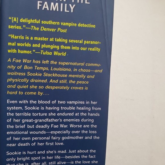 Book: Dead in the family By Charlaine Harris - Picture 3 of 3